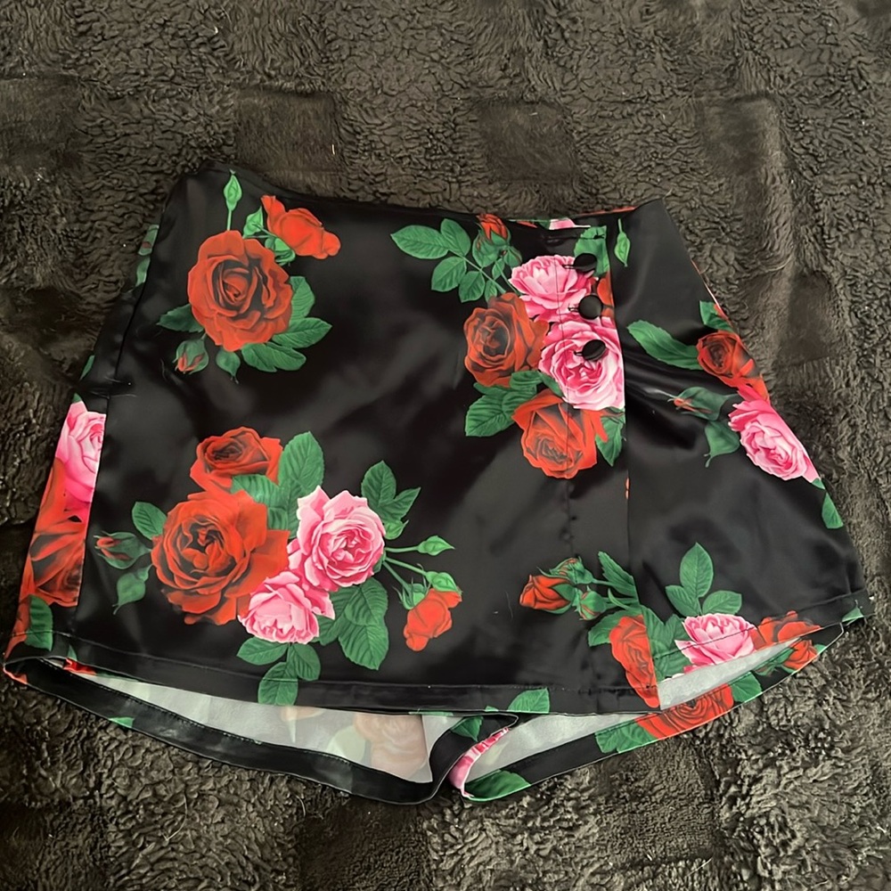 Black Satin Rose Print Skort – Romantic Aesthetic